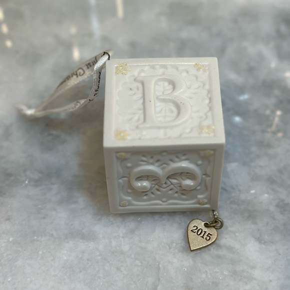 Hallmark Keepsake Baby’s Forst Christmas 2015 - Picture 7 of 11